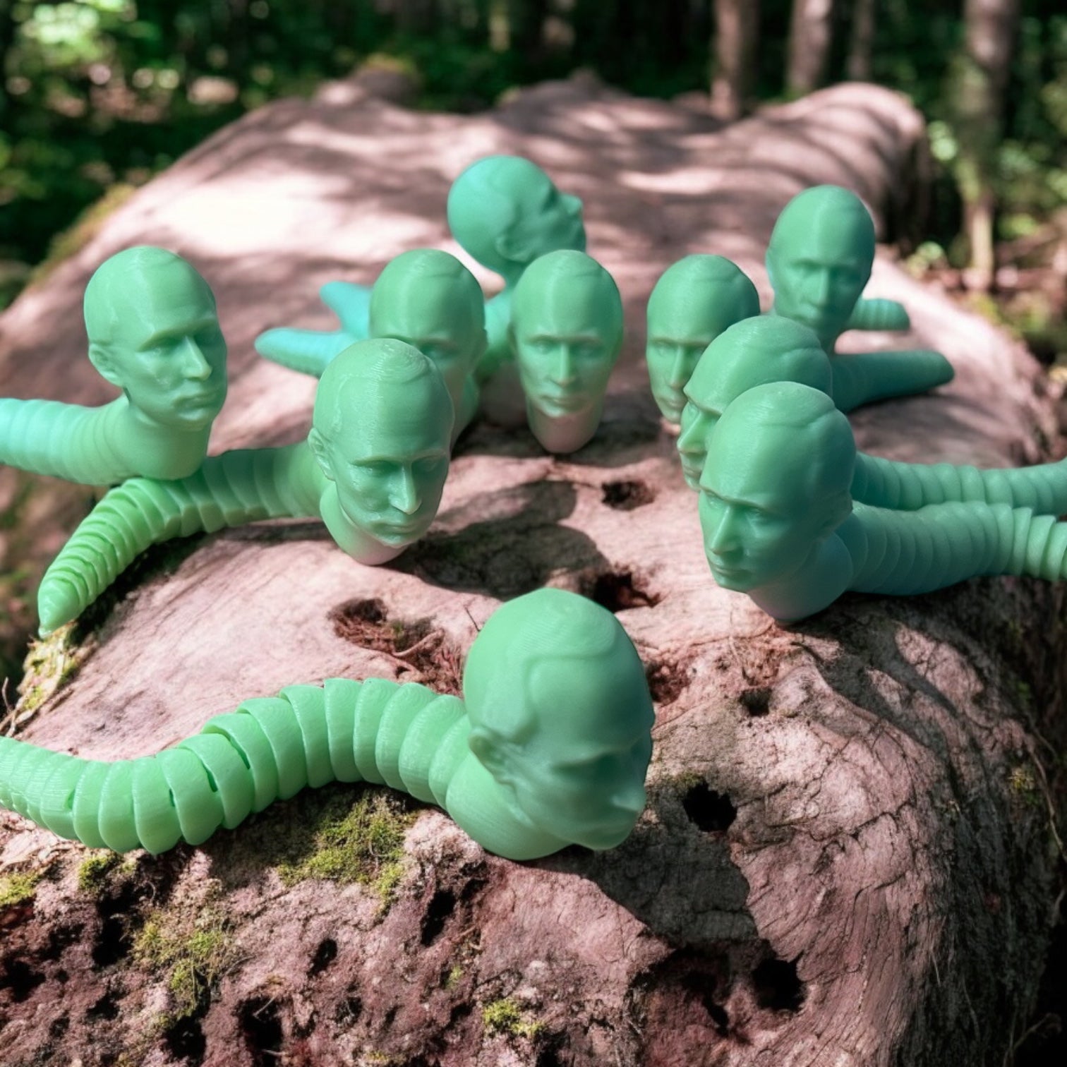 Articulated GLOW IN THE DARK Putin Worms